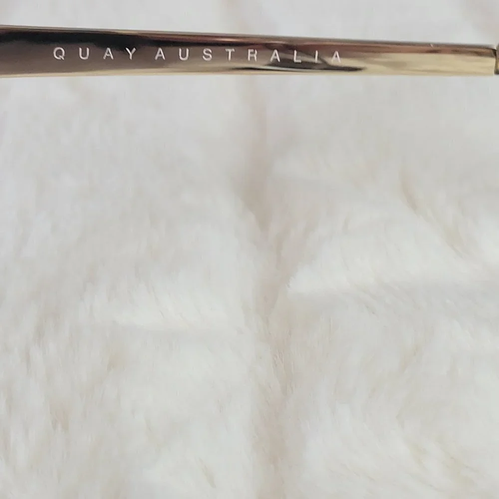 QUAY // ltd ed jlo collaboration white rose gold mirror lens ivory frame cateyes